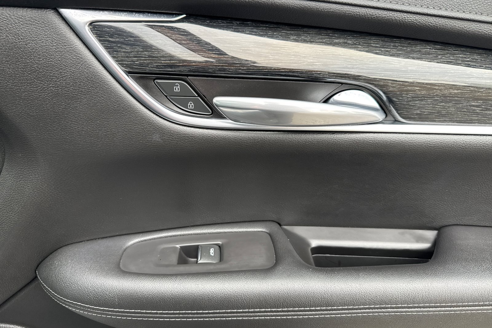 Used 2020 Cadillac XT5 Premium Luxury image 19