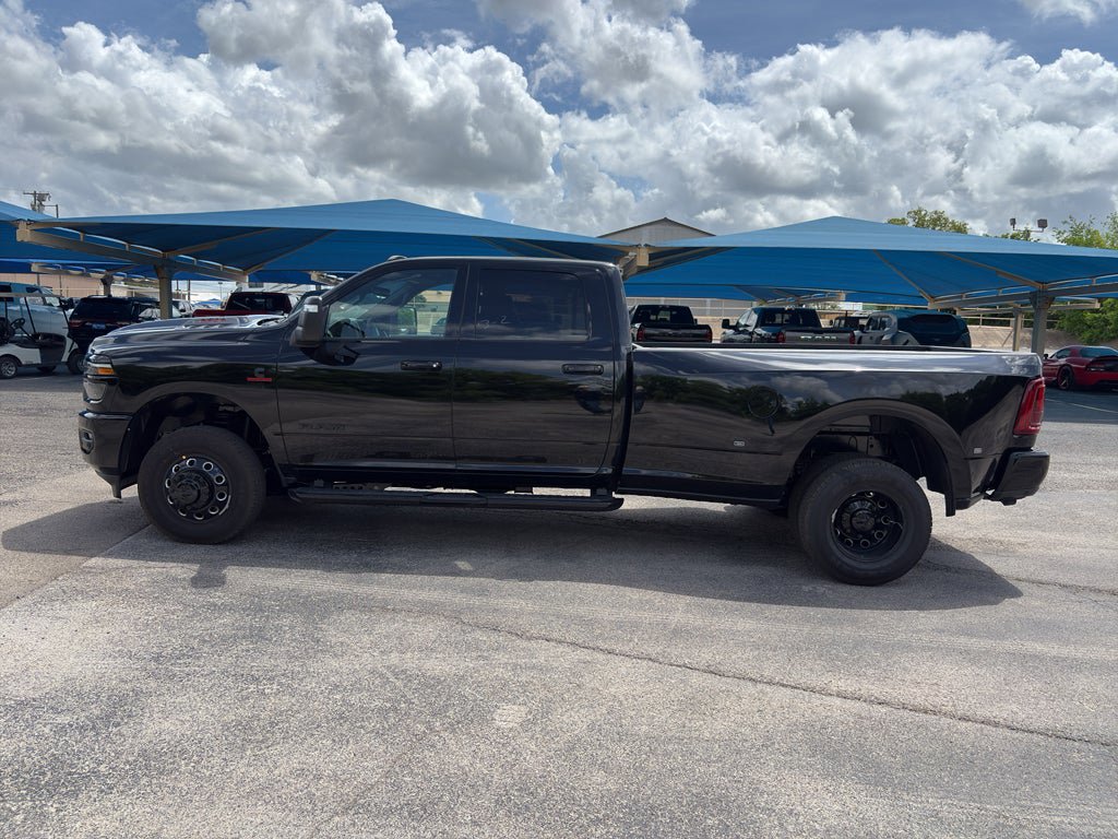New 2026 RAM 3500 Laramie AWD/4WD image 6