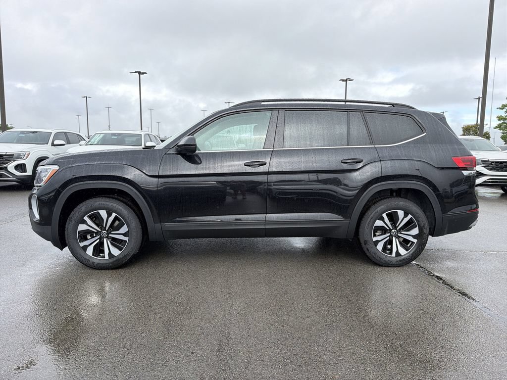 New 2026 Volkswagen Atlas SE FWD image 2