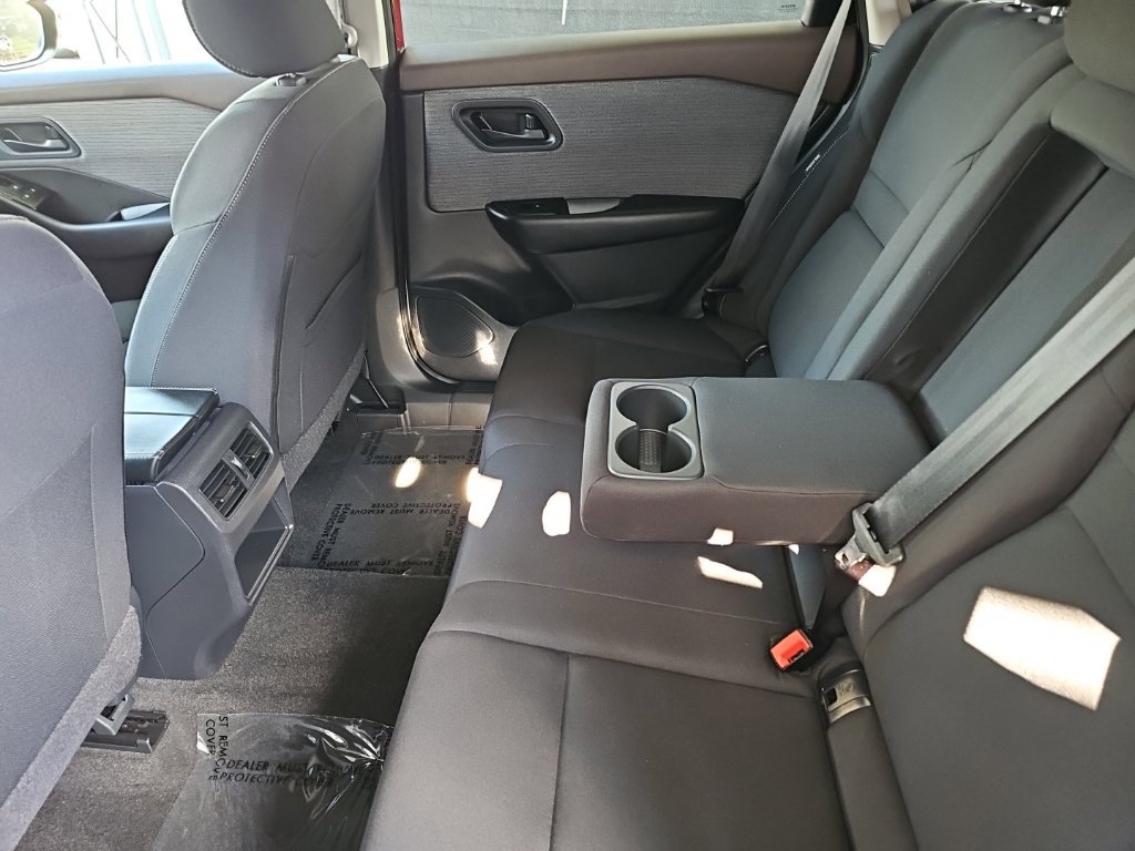 Used 2023 Nissan Rogue S AWD/4WD image 38