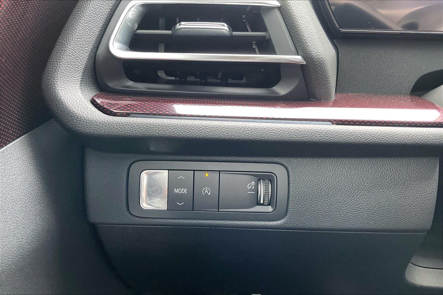 Used 2026 Chevrolet Traverse RS FWD image 33
