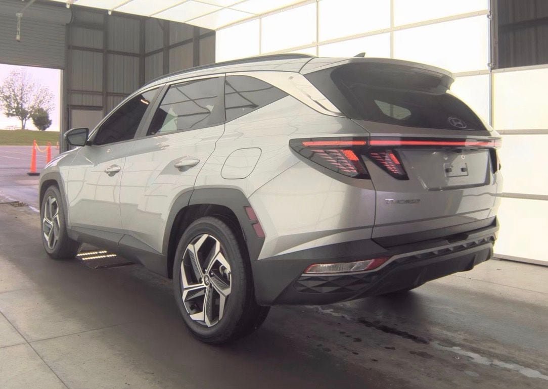 Used 2022 Hyundai Tucson SEL w/ Convenience + Premium Package FWD image 3