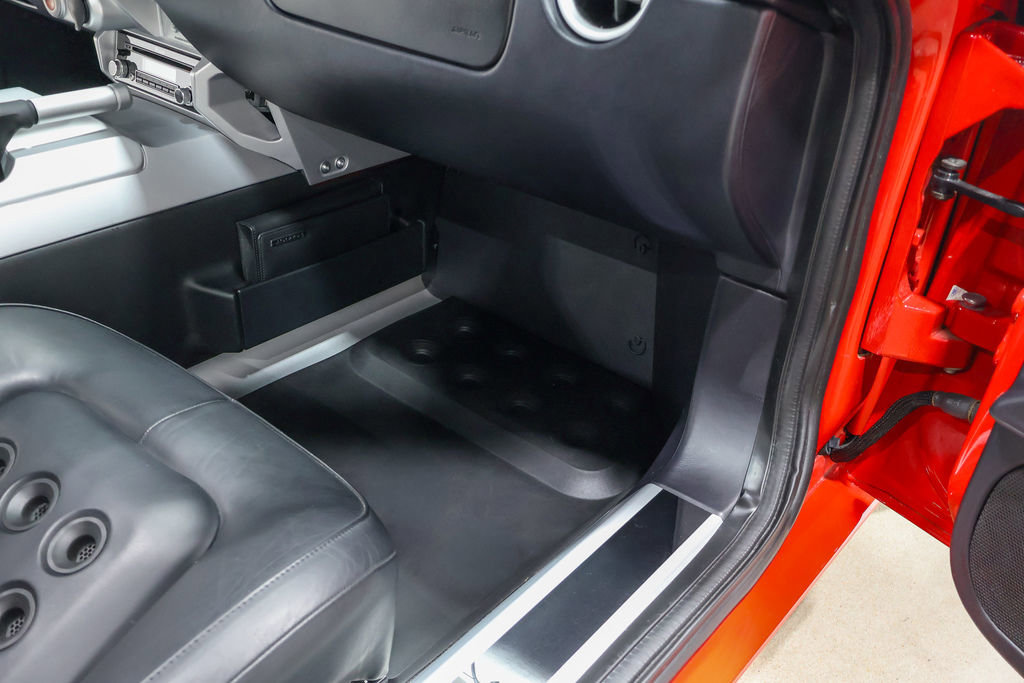 Used 2005 Ford GT image 43