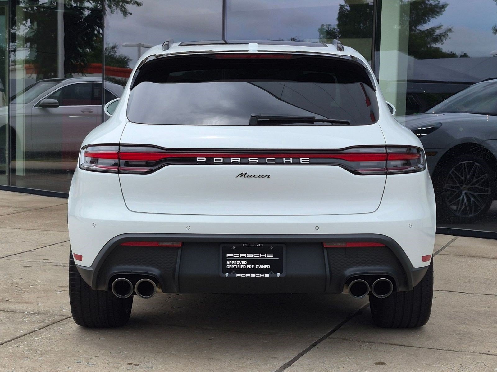 Certified 2026 Porsche Macan AWD/4WD image 10