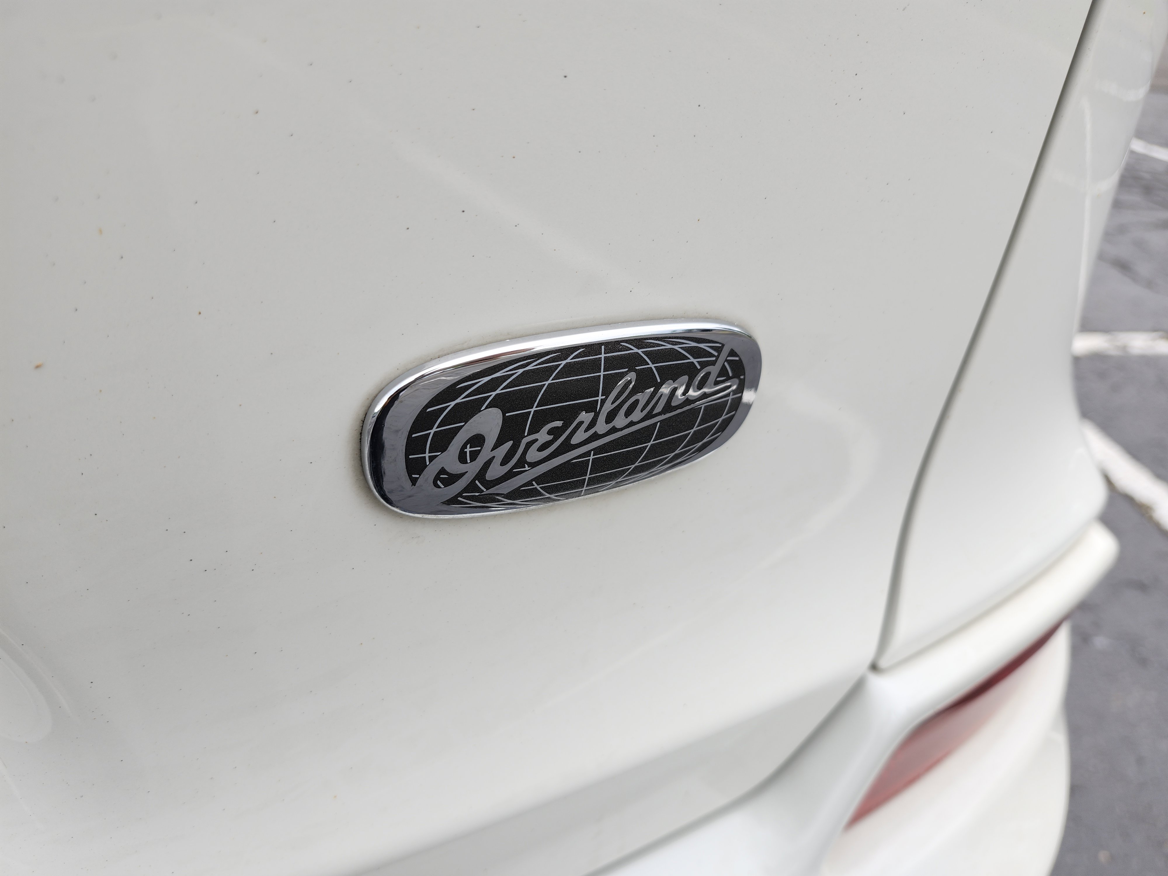 Used 2019 Jeep Cherokee Overland AWD/4WD image 23