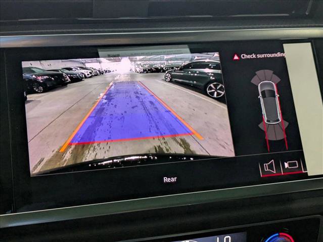 New 2025 Audi Q3 2.0T Premium image 14