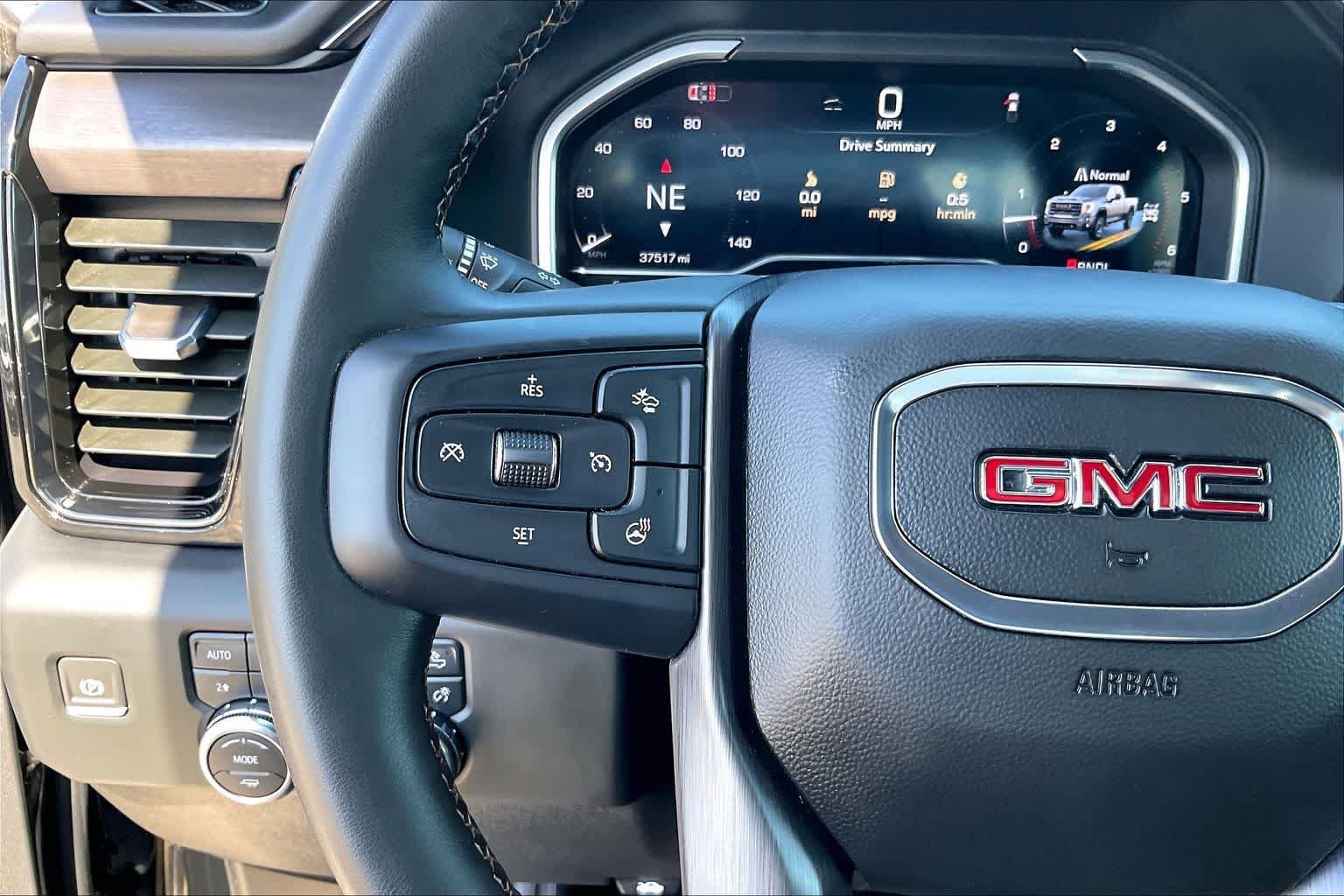 Used 2024 GMC Sierra 3500 AT4 w/ AT4 Premium Plus Package AWD/4WD image 24