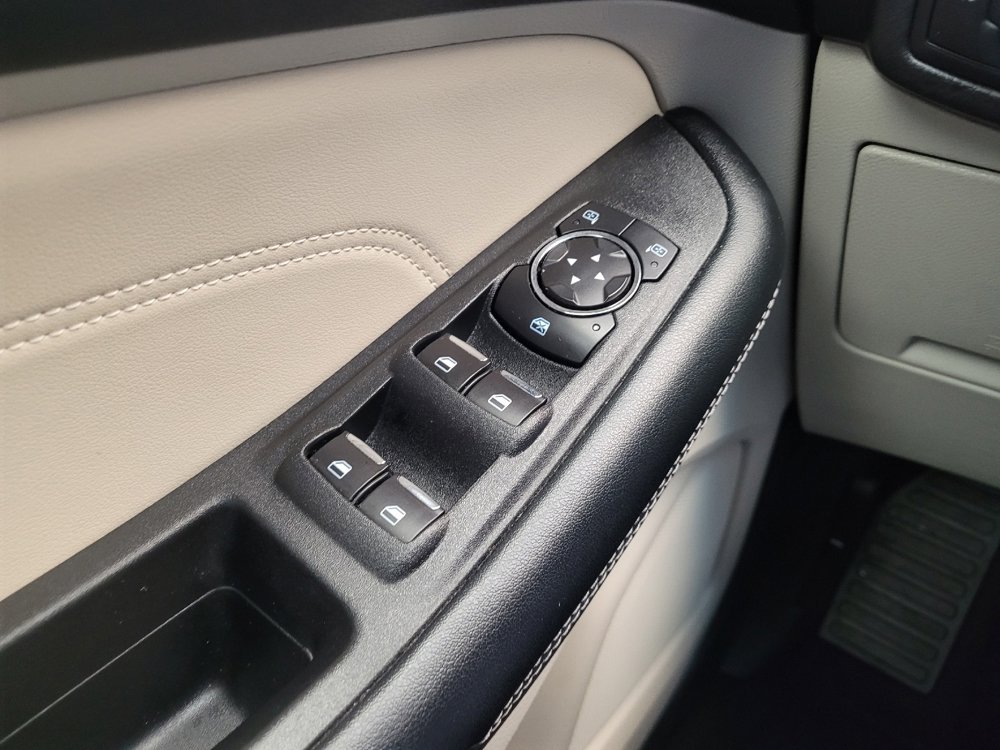 Used 2022 Ford Edge Titanium image 27