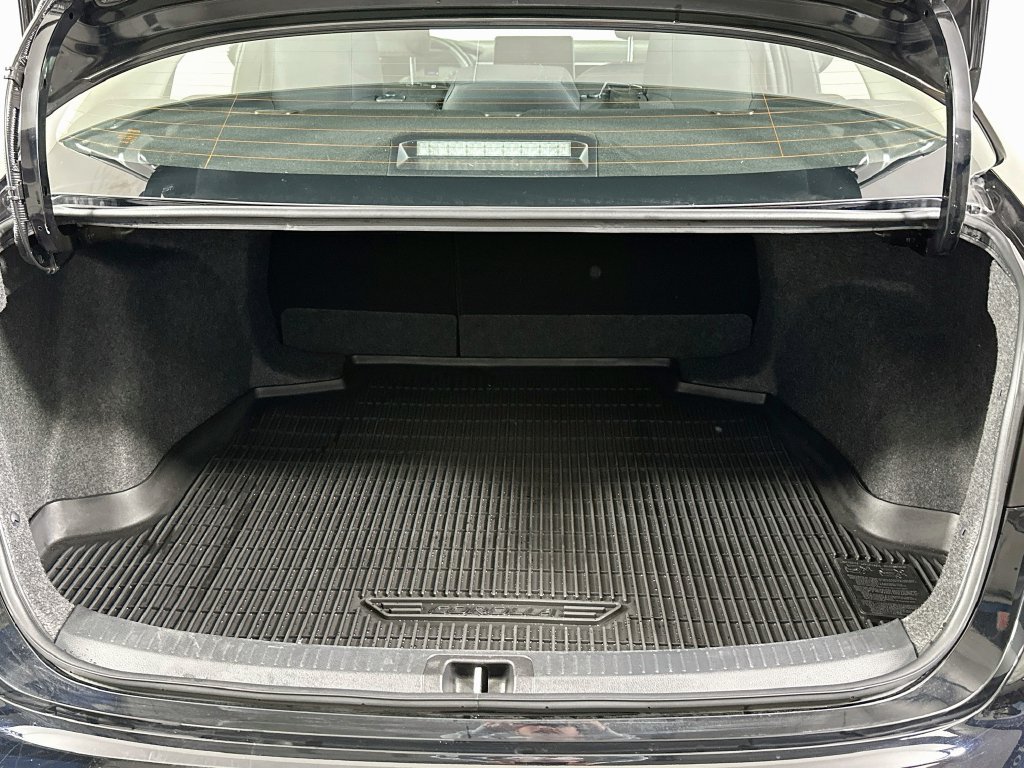 Used 2025 Toyota Corolla LE FWD image 16