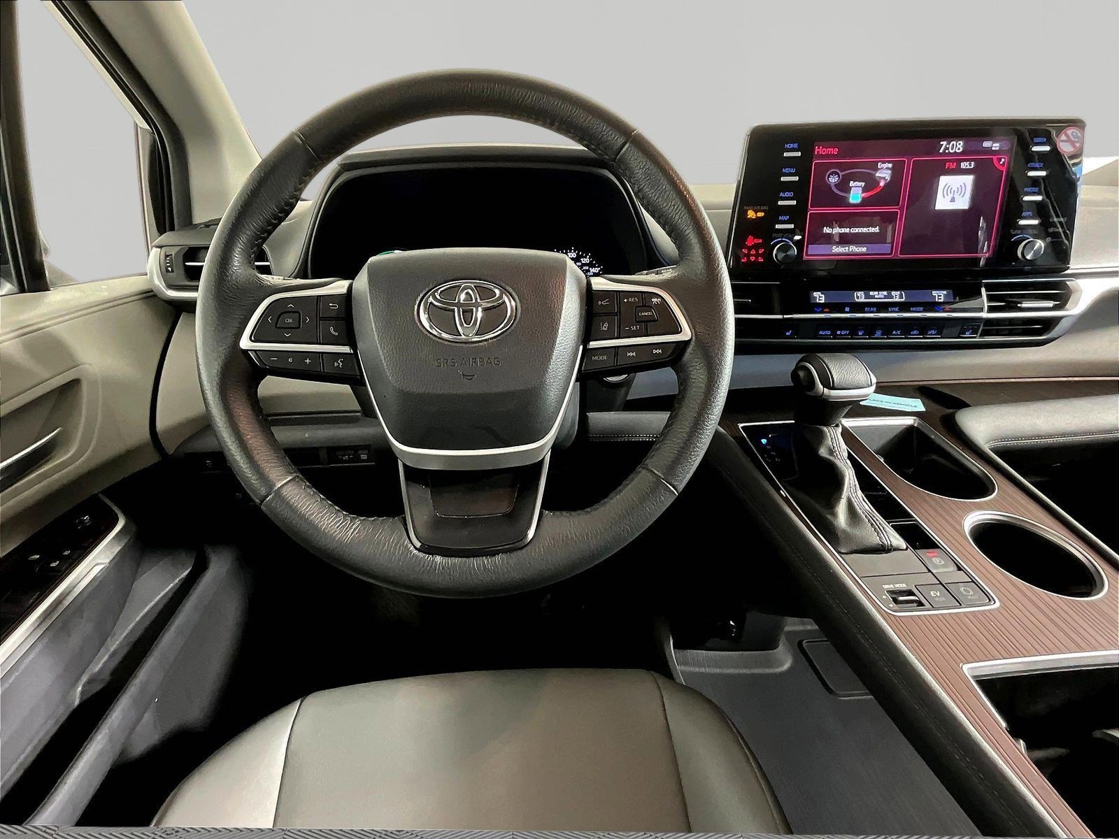 Used 2024 Toyota Sienna XLE FWD image 8