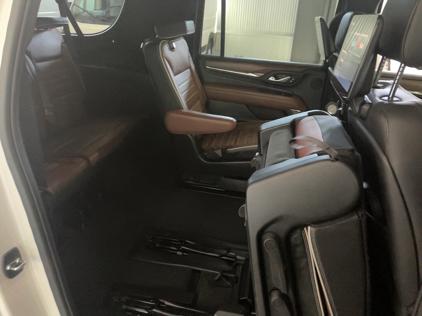 Used 2024 GMC Yukon XL Denali Ultimate AWD/4WD image 22