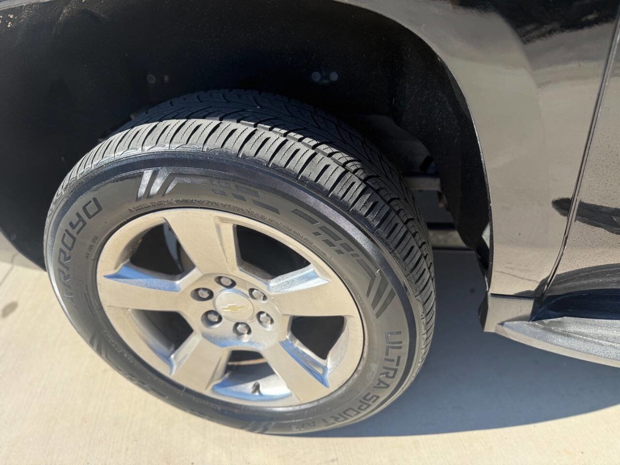 Used 2016 Chevrolet Suburban LS RWD image 45