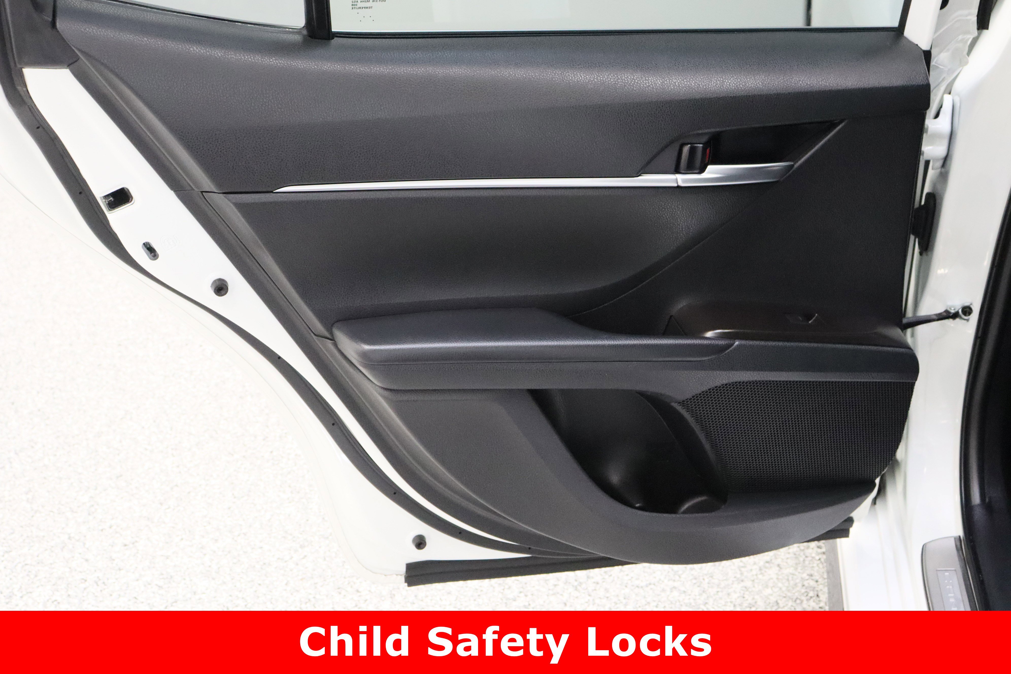 Used 2024 Toyota Camry SE image 24