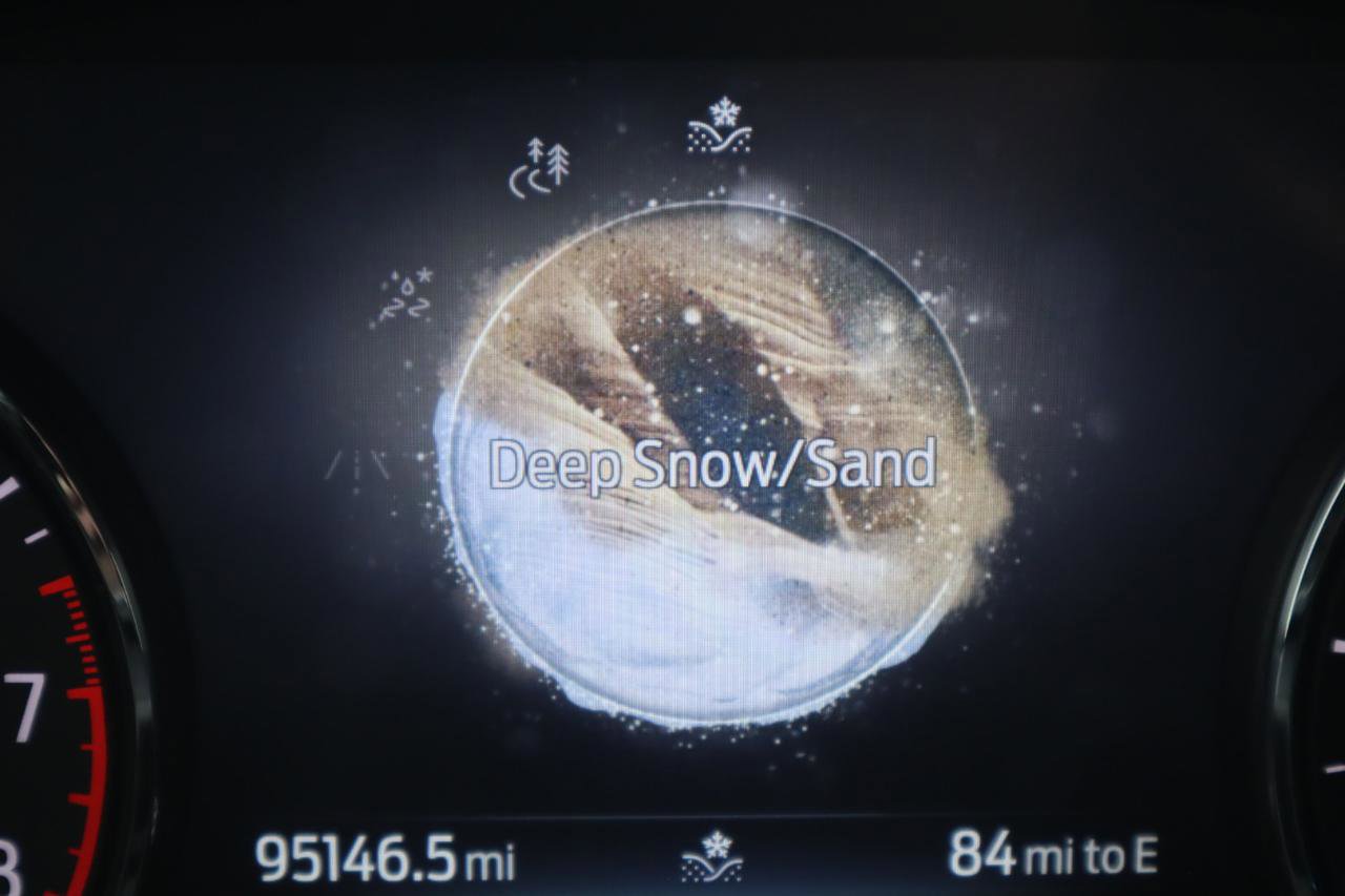 Used 2021 Ford Explorer XLT w/ Equipment Group 202A image 85