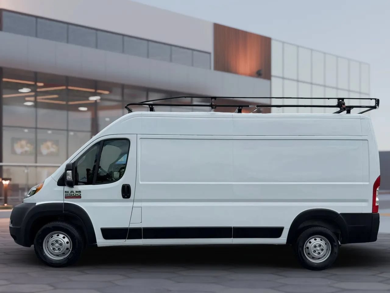 Used 2022 RAM ProMaster 2500 FWD image 8