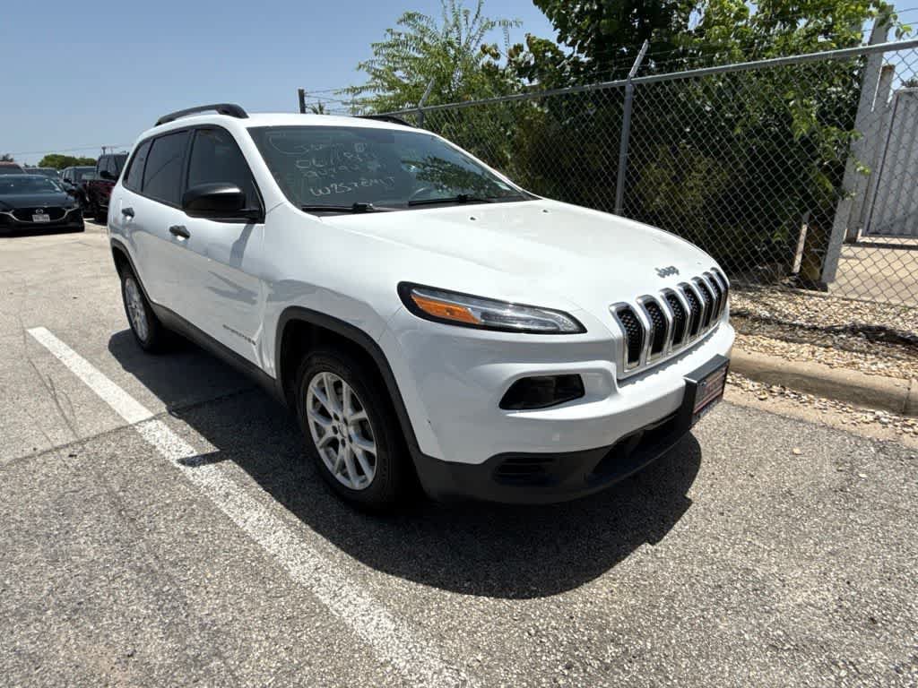 Used 2016 Jeep Cherokee Sport FWD image 6