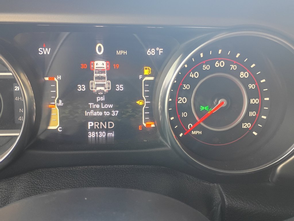 Used 2020 Jeep Wrangler Unlimited Rubicon AWD/4WD image 24