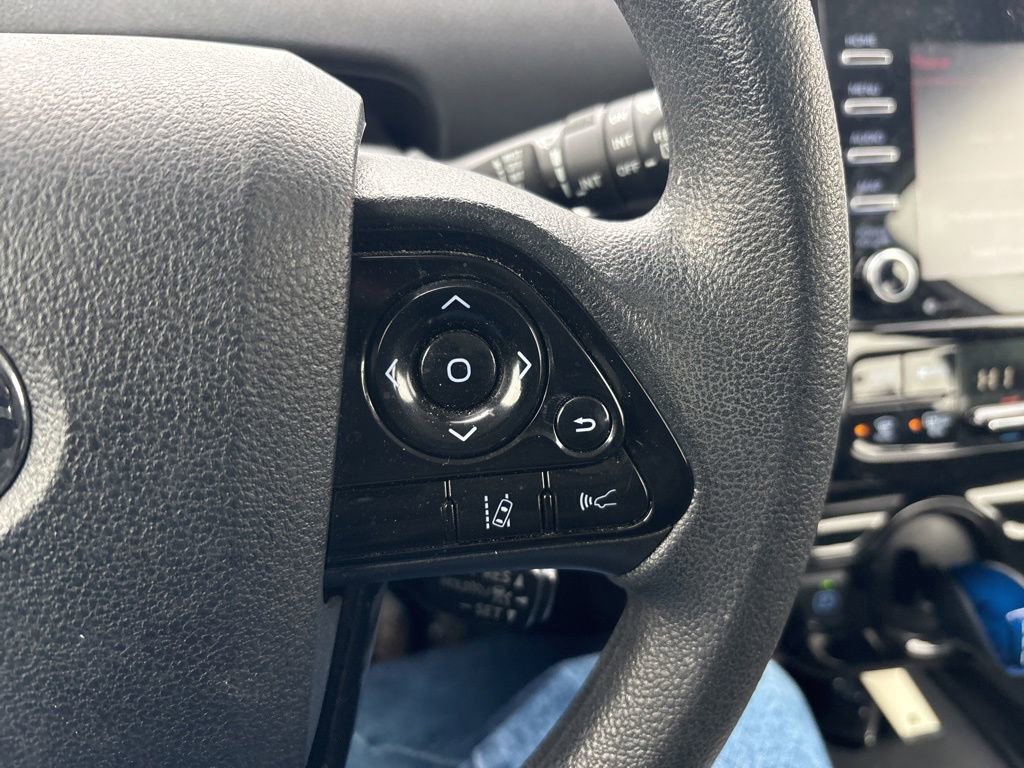 Used 2021 Toyota Prius LE image 21