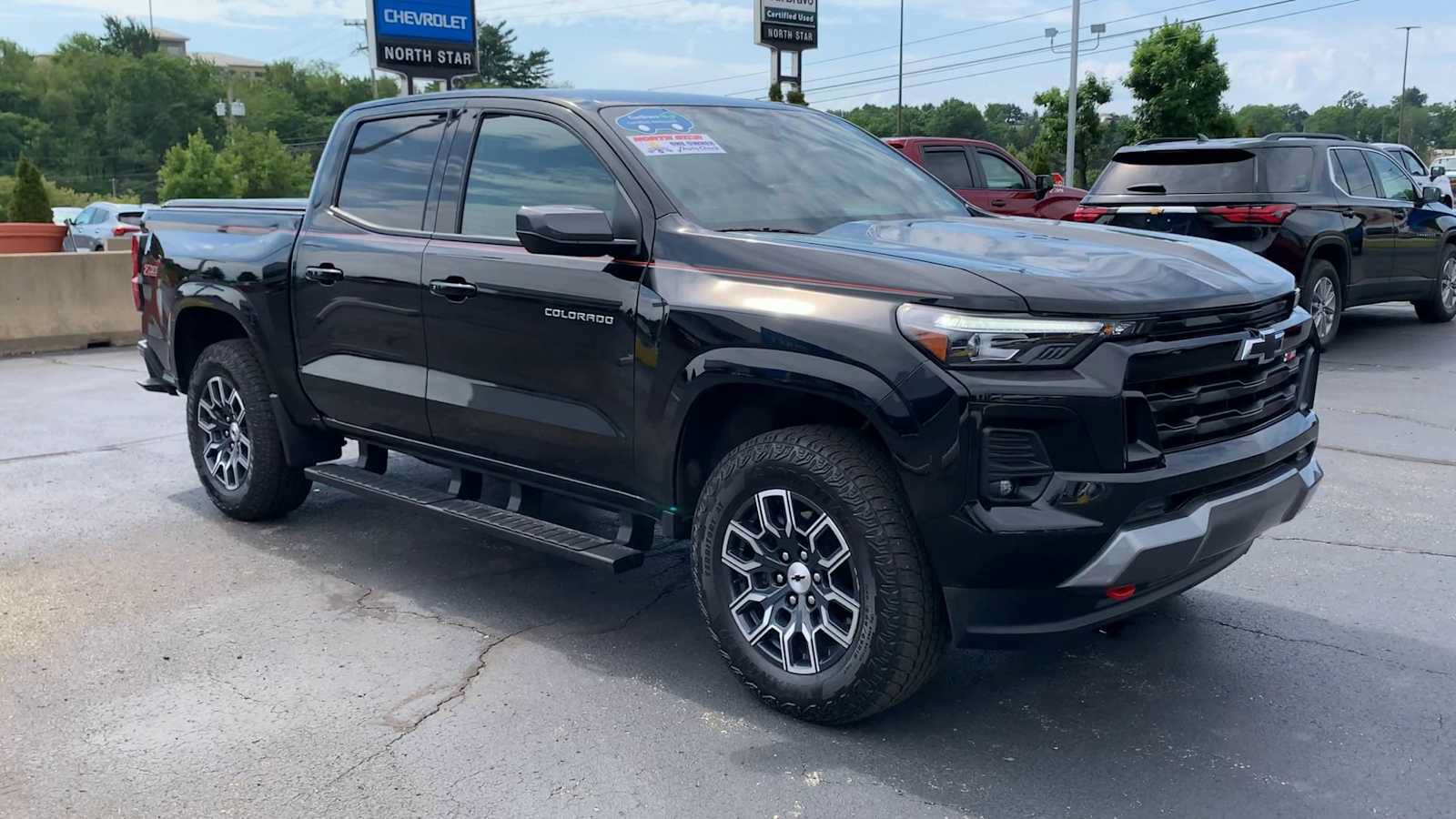 Certified 2025 Chevrolet Colorado Z71 AWD/4WD image 2