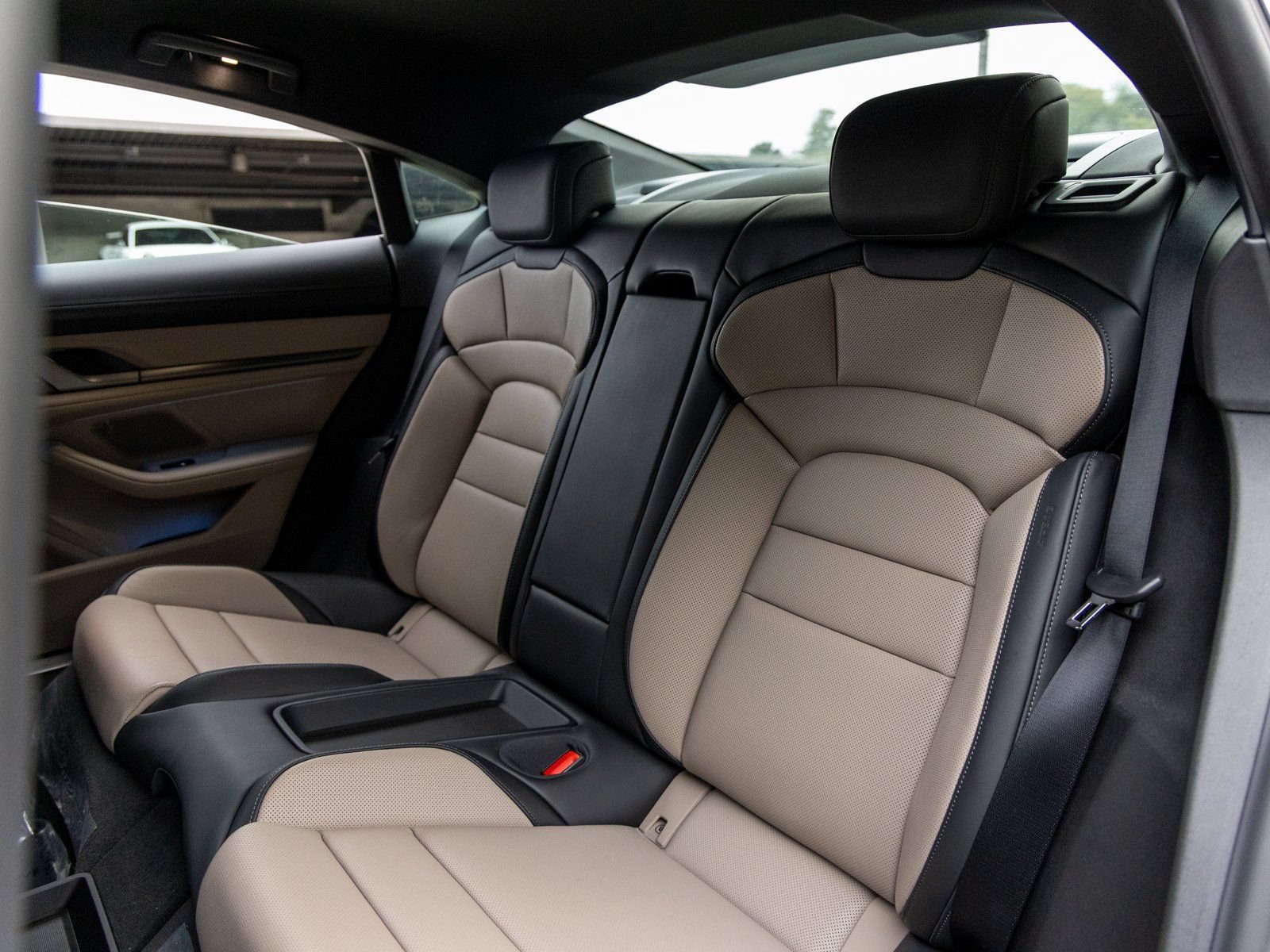 New 2025 Porsche Taycan 4S AWD/4WD image 39