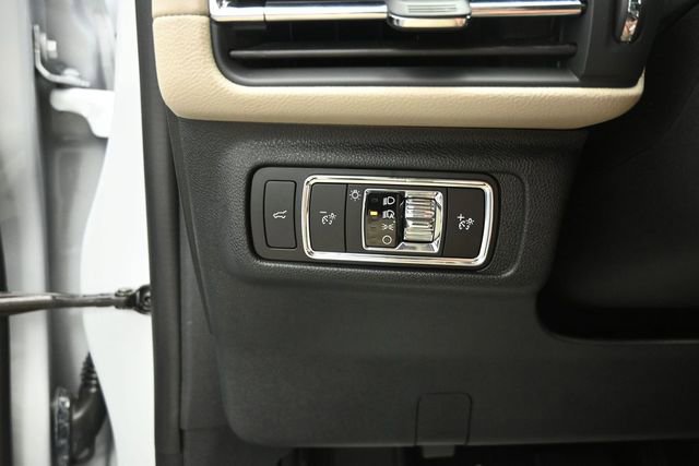 Certified 2026 Lincoln Corsair Reserve w/ Equipment Group 202A AWD/4WD image 20