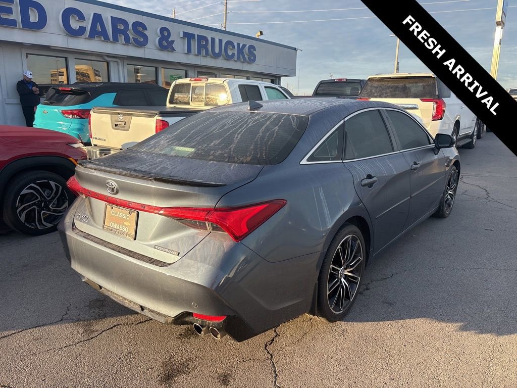 Used 2019 Toyota Avalon Touring w/ Advanced Safety Package image 2