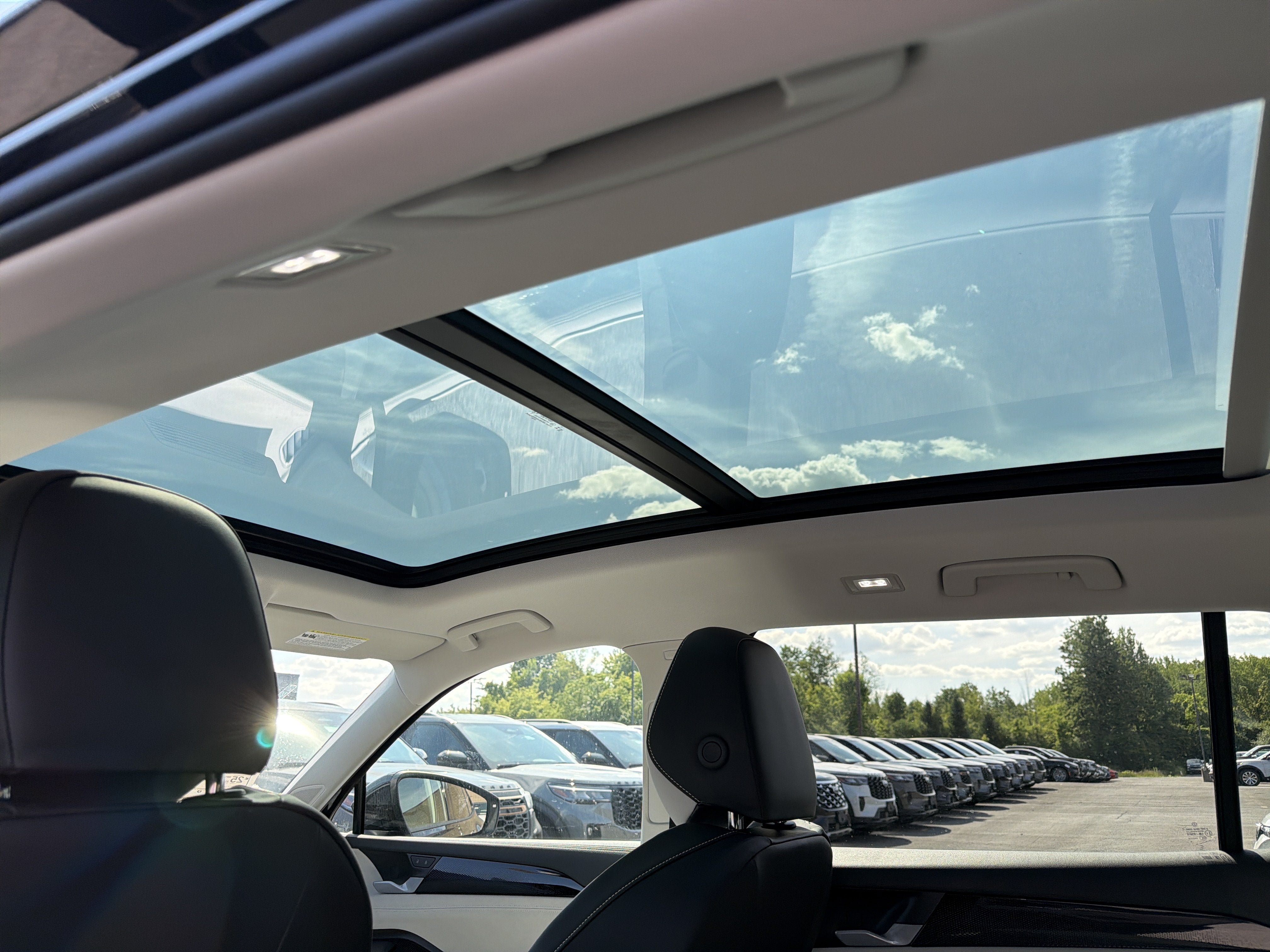 New 2026 Volkswagen Tiguan SE AWD/4WD image 23