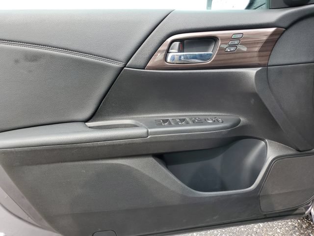 Used 2017 Honda Accord EX-L image 23