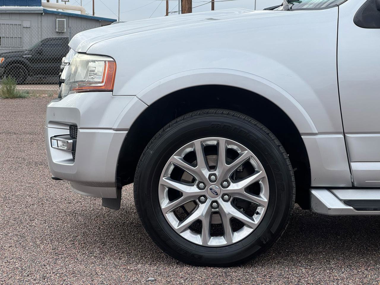 Used 2017 Ford Expedition EL Limited image 5