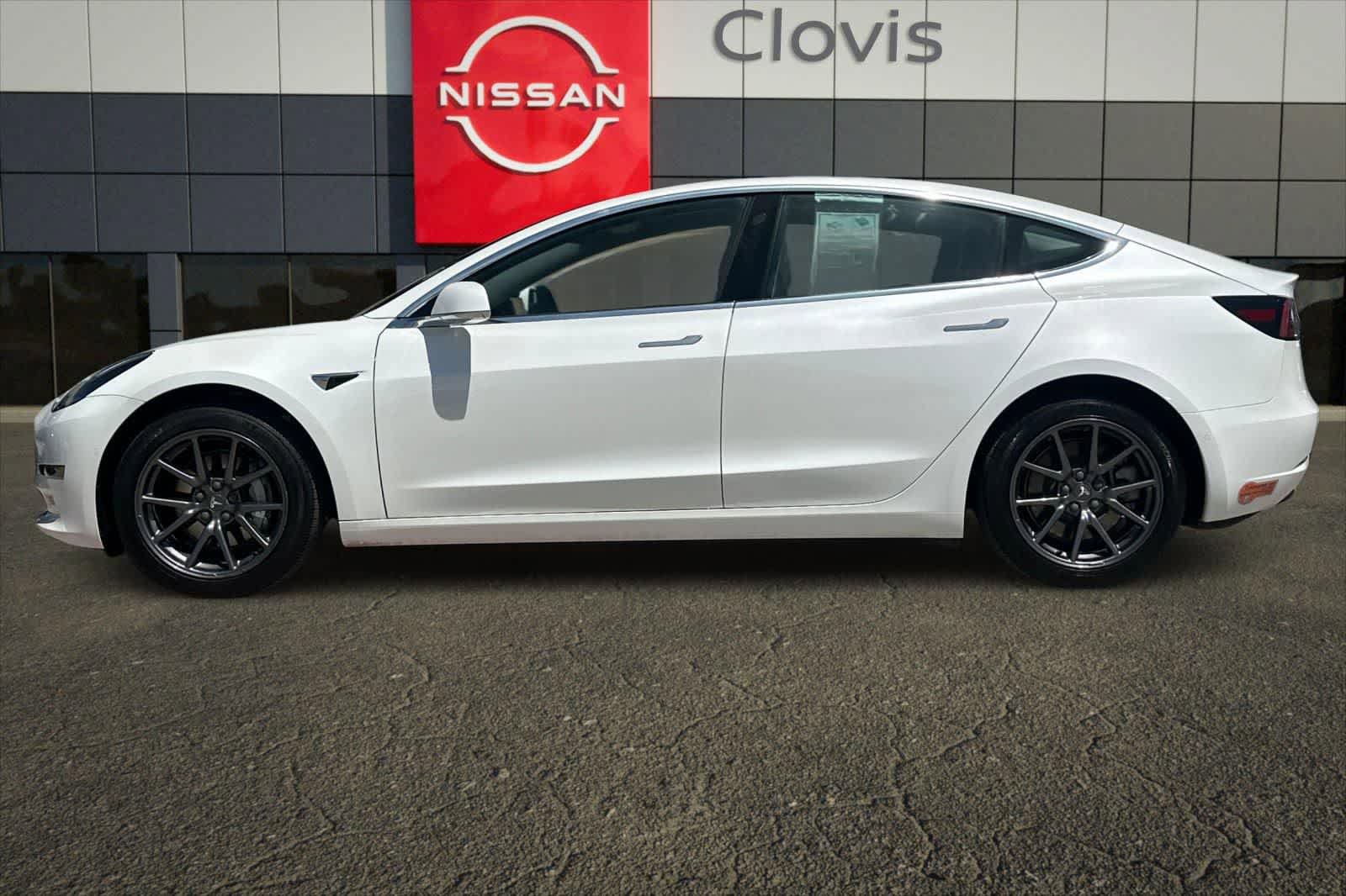 Used 2020 Tesla Model 3 Standard Range Plus RWD image 6