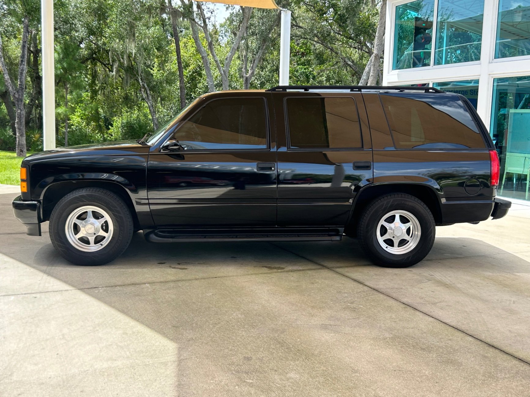 Used 1996 GMC Yukon SLE image 8