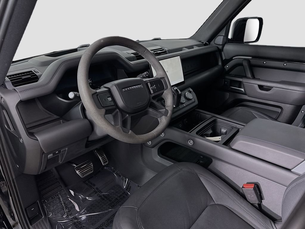 Used 2023 Land Rover Defender 110 V8 image 4