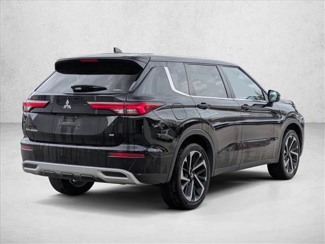 Used 2024 Mitsubishi Outlander SE image 5