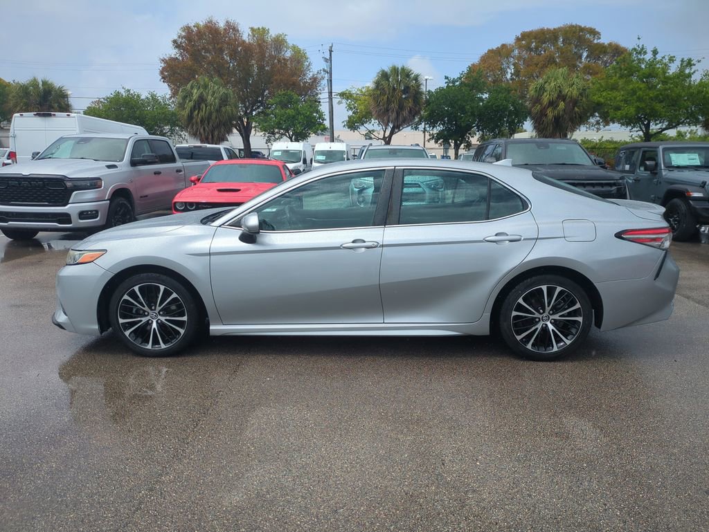 Used 2019 Toyota Camry SE image 9