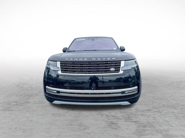 Used 2023 Land Rover Range Rover SE AWD/4WD image 2