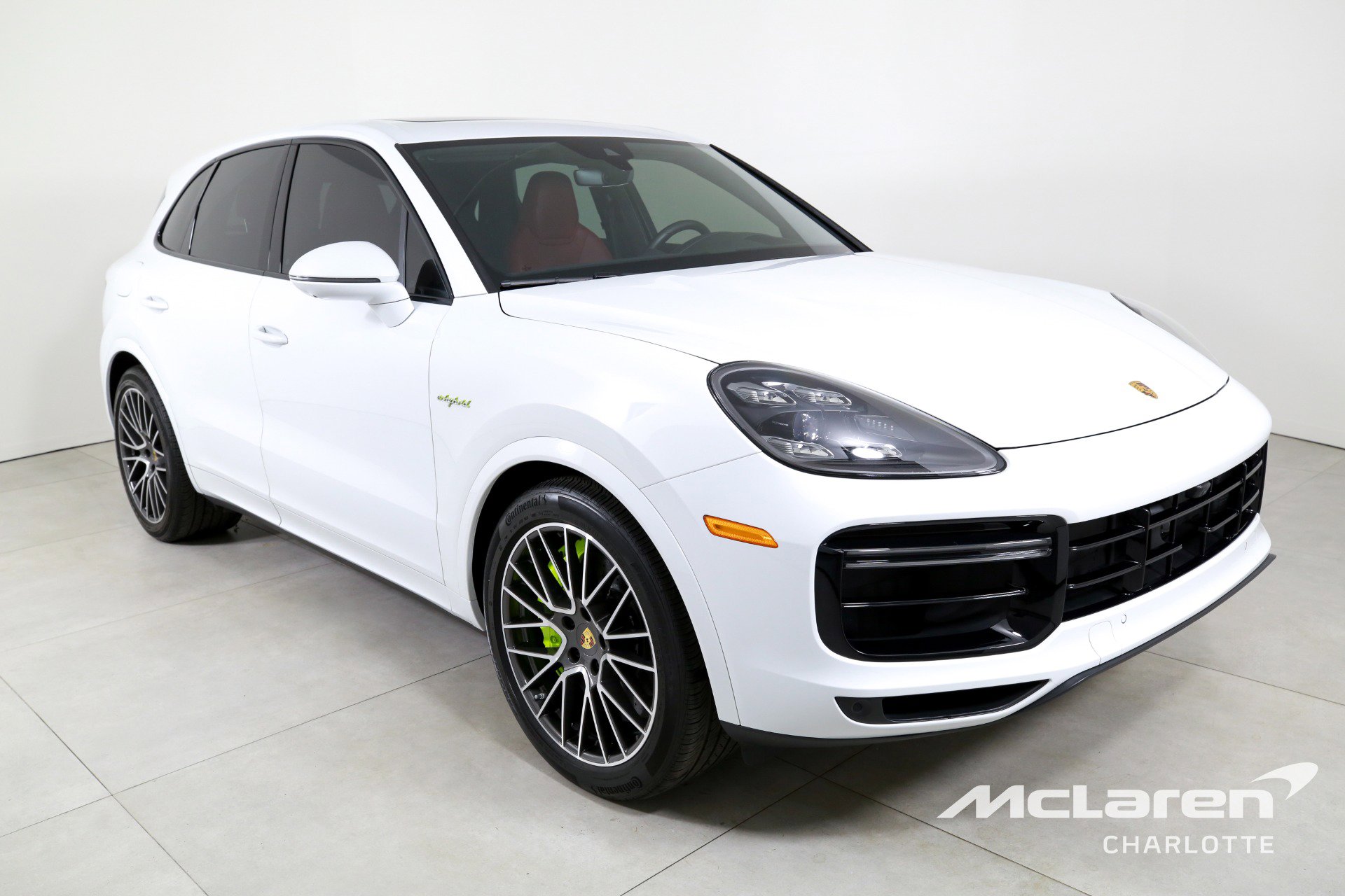 Used 2023 Porsche Cayenne Turbo S image 3