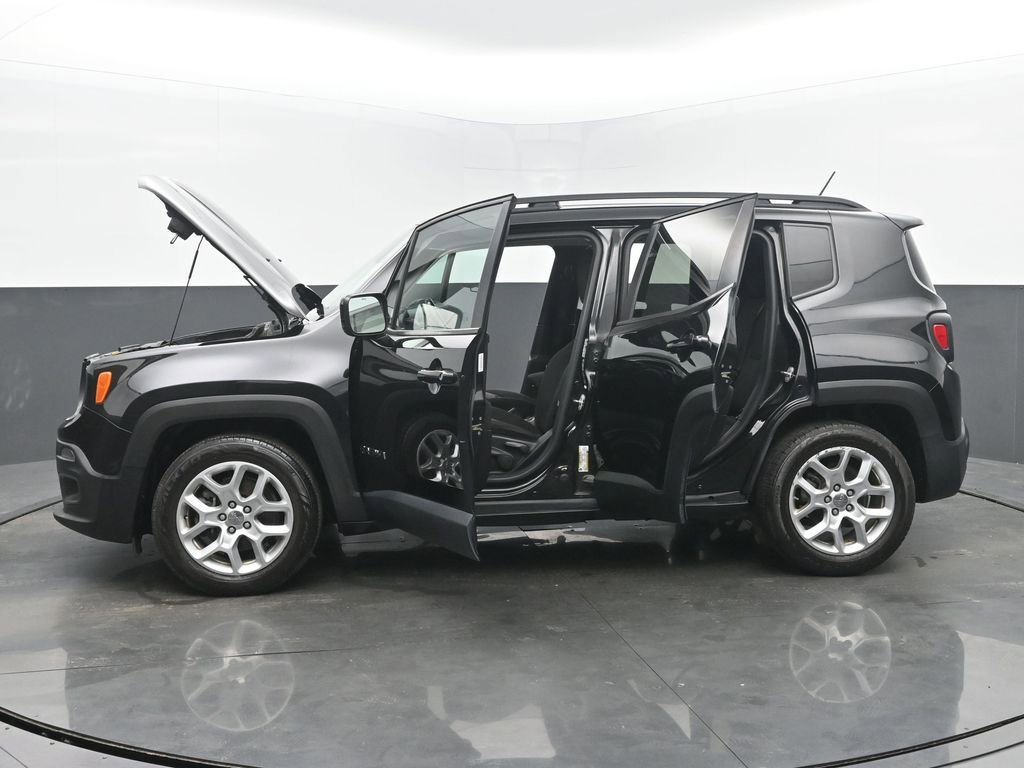 Used 2017 Jeep Renegade Latitude FWD image 53