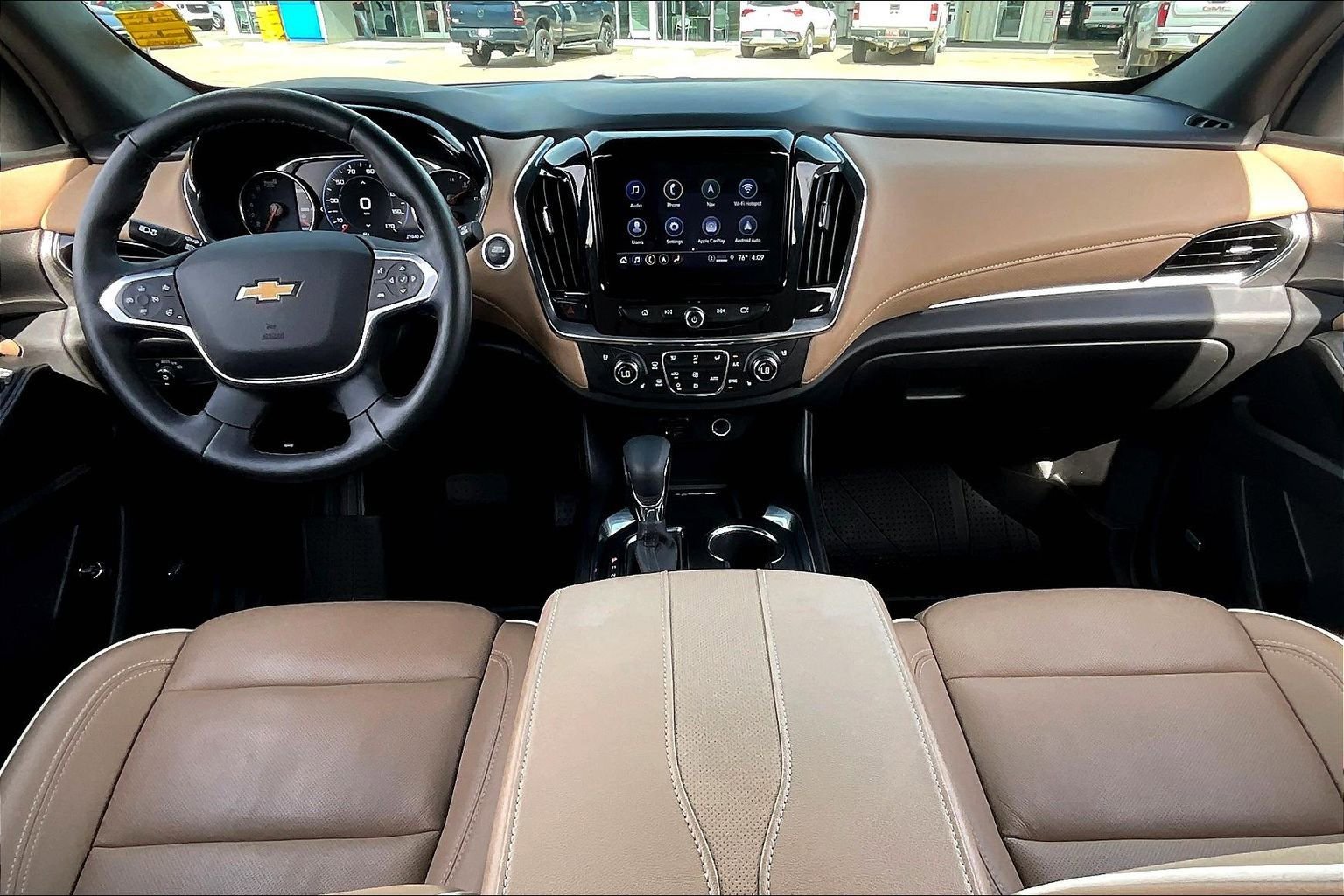 Used 2023 Chevrolet Traverse Premier image 15