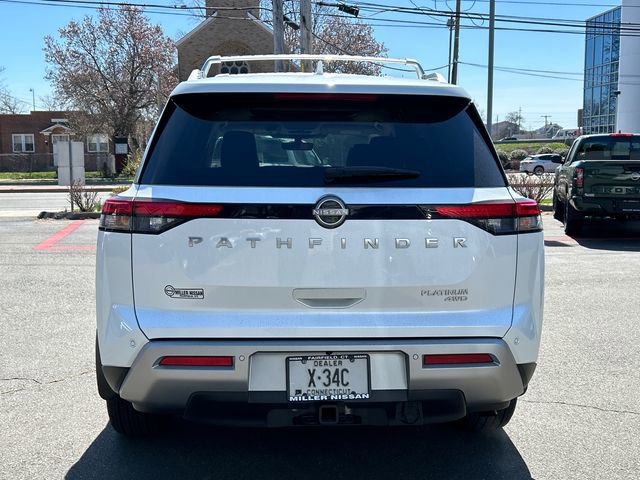 Certified 2025 Nissan Pathfinder Platinum image 3