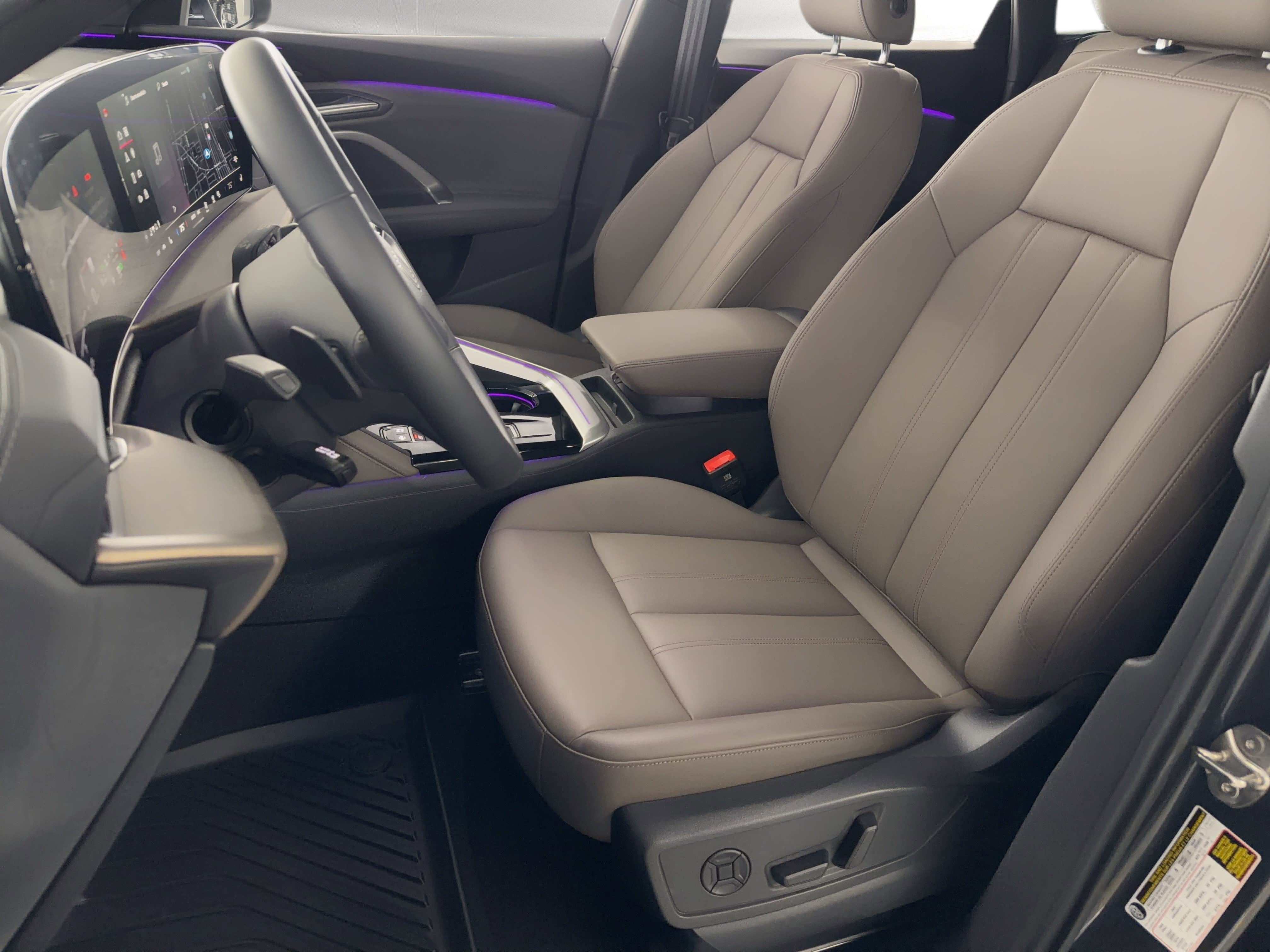 Certified 2025 Audi Q5 Premium w/ Premium Plus AWD/4WD image 5