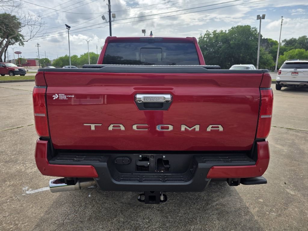 Used 2025 Toyota Tacoma Limited image 5