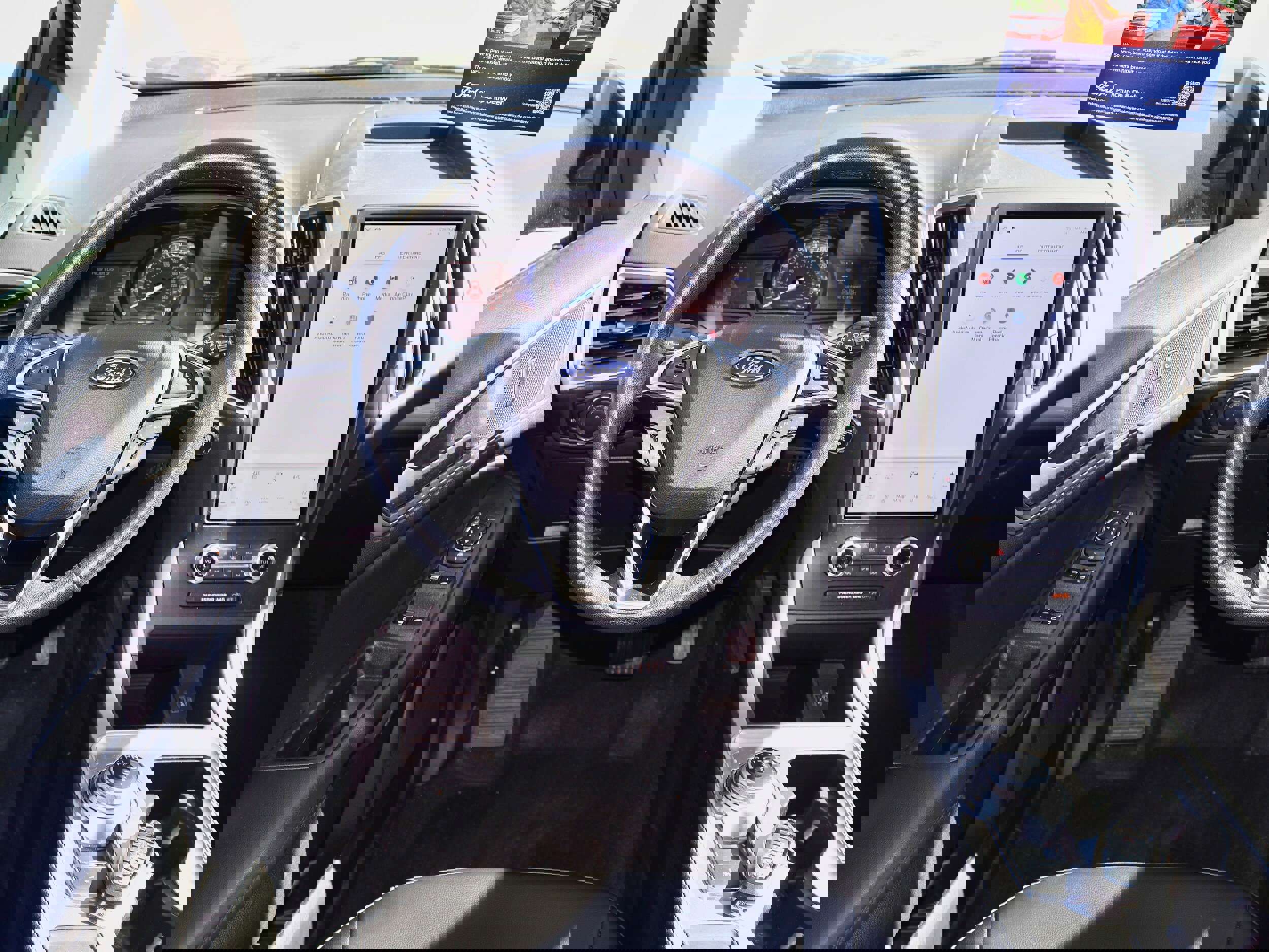 Used 2024 Ford Edge SEL w/ Convenience Package image 17