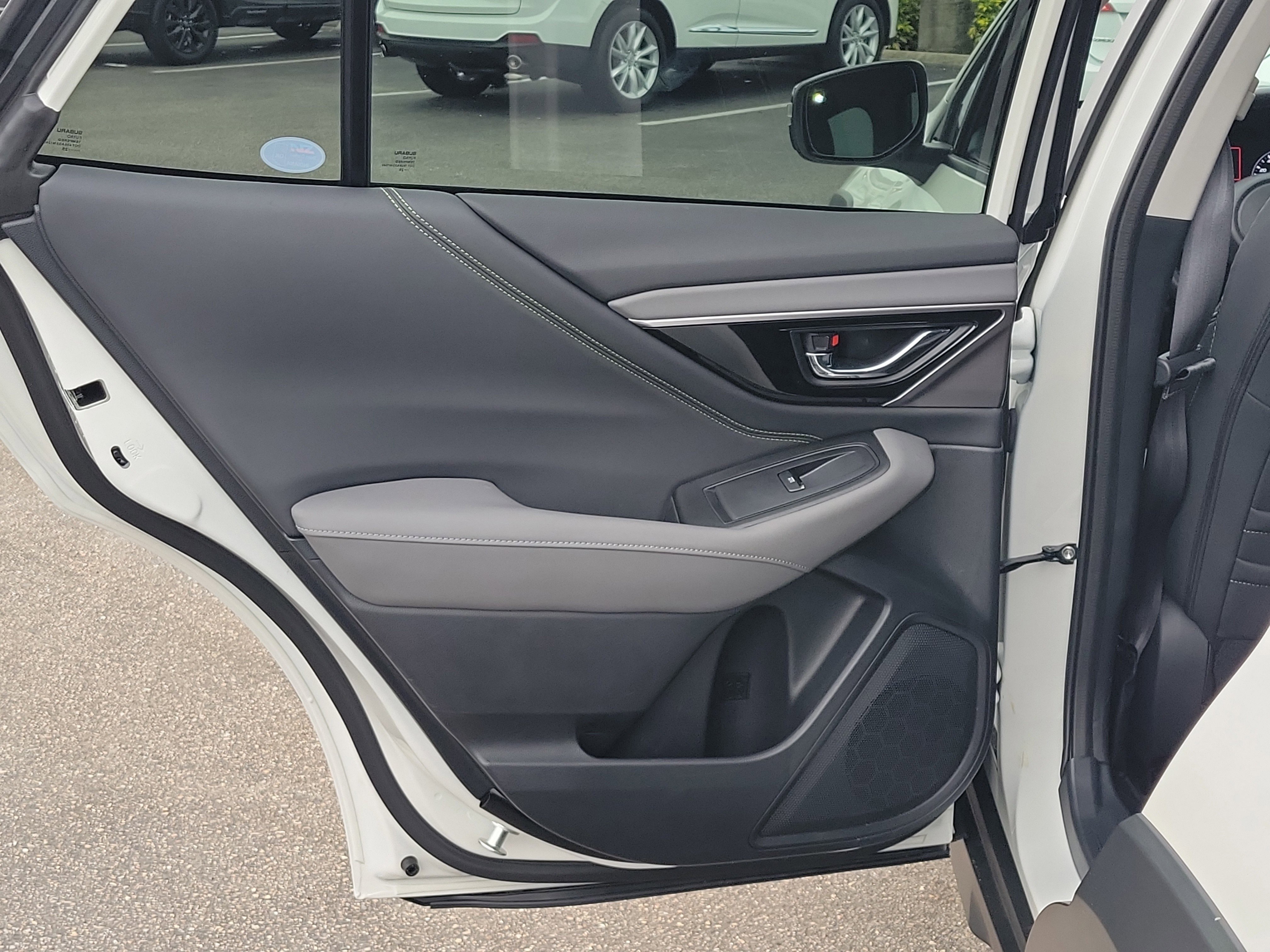 Certified 2025 Subaru Outback Onyx Edition image 13