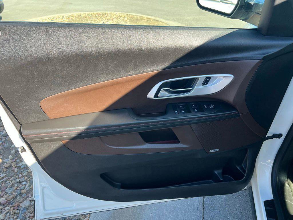 Used 2014 Chevrolet Equinox LTZ image 16