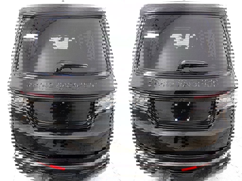 Used 2024 Jeep Grand Wagoneer L Series II w/ Quick Order Packagew 28T image 5