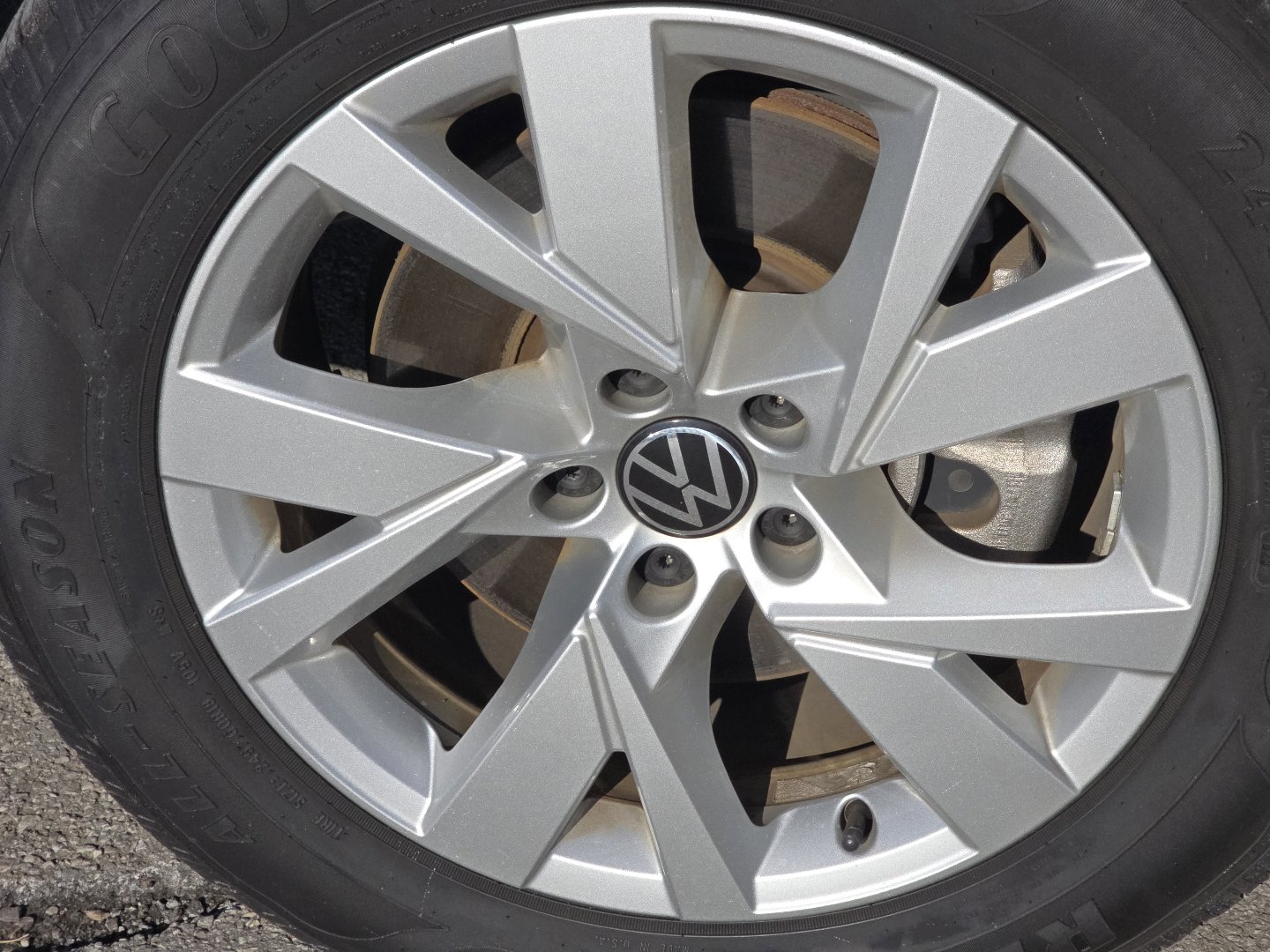 Used 2021 Volkswagen Atlas Cross Sport S image 8