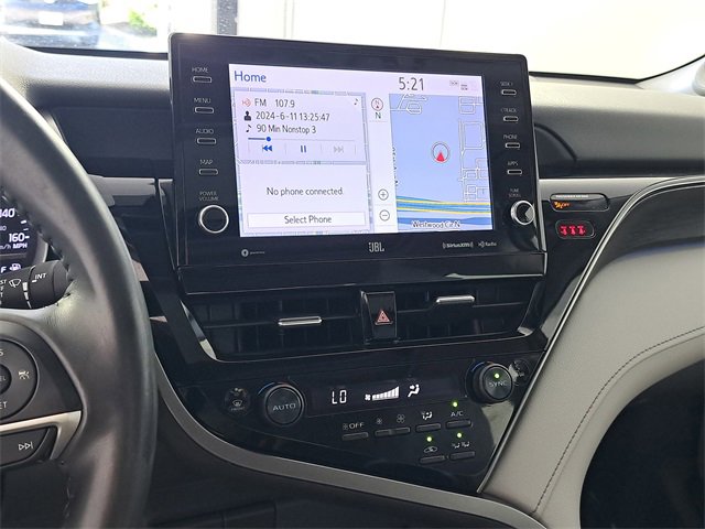 Used 2021 Toyota Camry XLE w/ Navigation Upgrade Package image 28