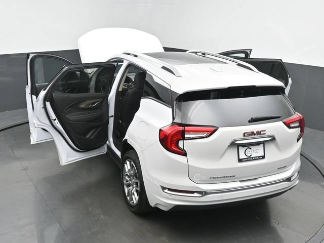 Used 2023 GMC Terrain Denali w/ LPO, Floor Liner Package AWD/4WD image 62