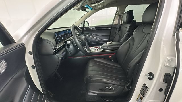 Used 2025 Genesis GV80 2.5T Standard AWD/4WD image 11