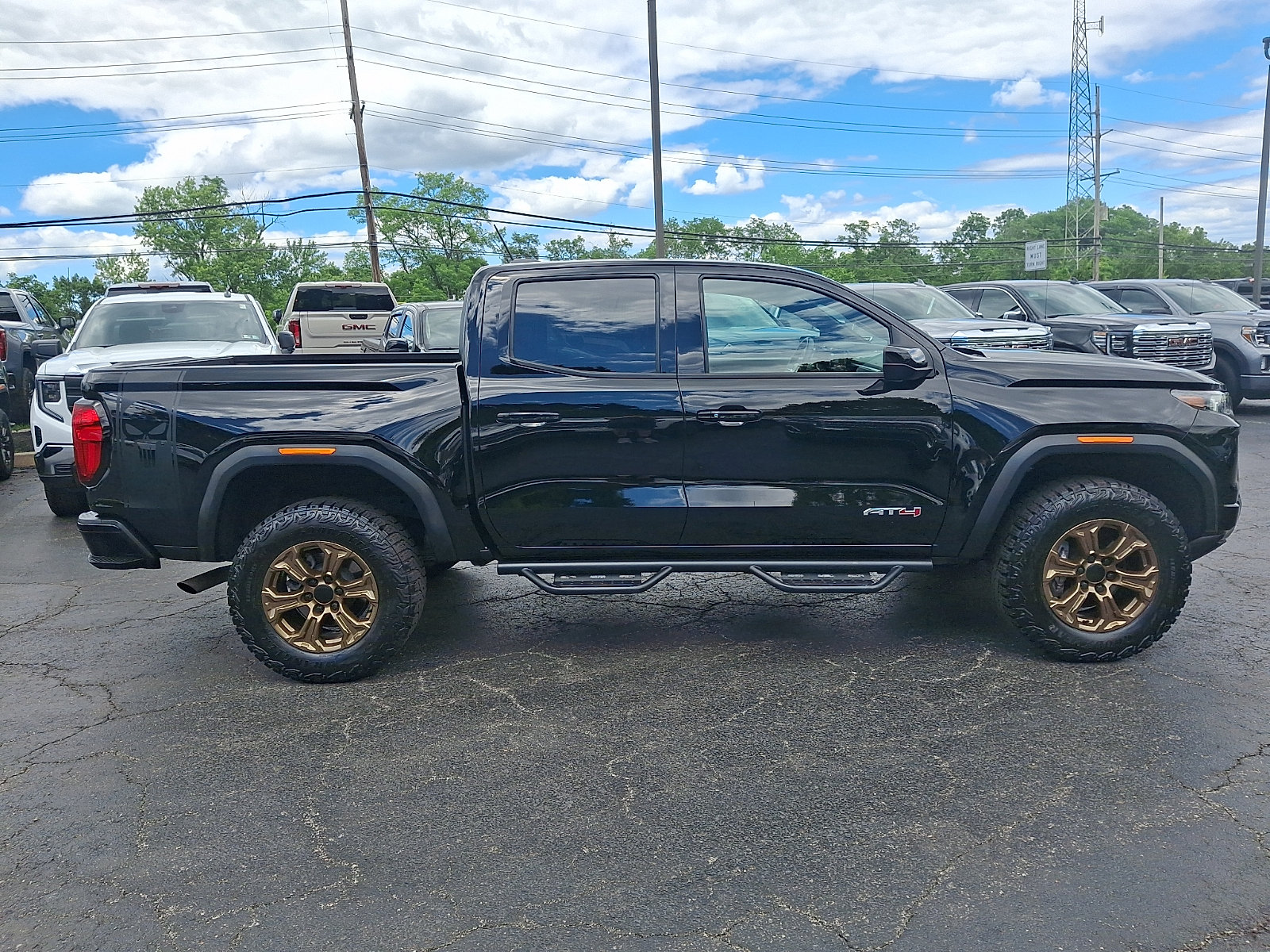 Used 2023 GMC Canyon AT4 w/ AT4 Premium Package AWD/4WD image 7